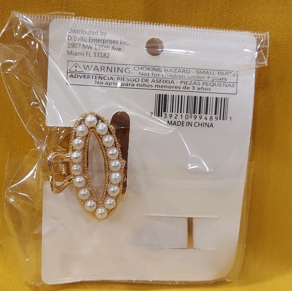 D’BELLO OVAL AND LONG STRAIGHT PEARL HAIR CLIP SET - Picture 2 of 4